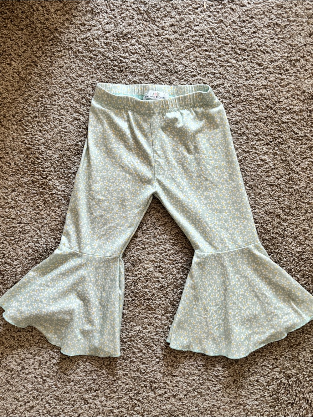Baileys blossoms Dainty Floral Bell-Bottom Leggings in Light Green - Kids